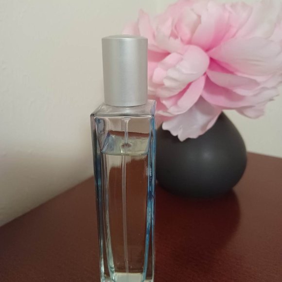 The Body Shop Fijian Water Lotus EDT 1.69 oz - Picture 2 of 3